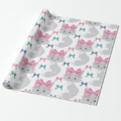 Fluffe kerstkat met roze boog cadeaupapier (Uitgerold)