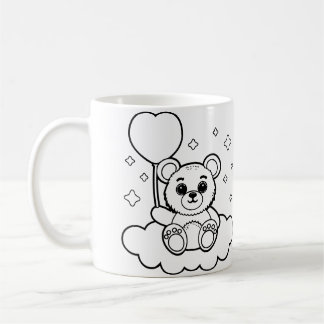 Fluffy baby teddybeer die een hartvormige bal vast koffiemok