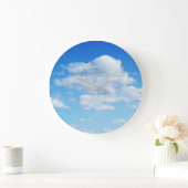Fluffy Clouds and Blue Sky Grote Klok (Huis)