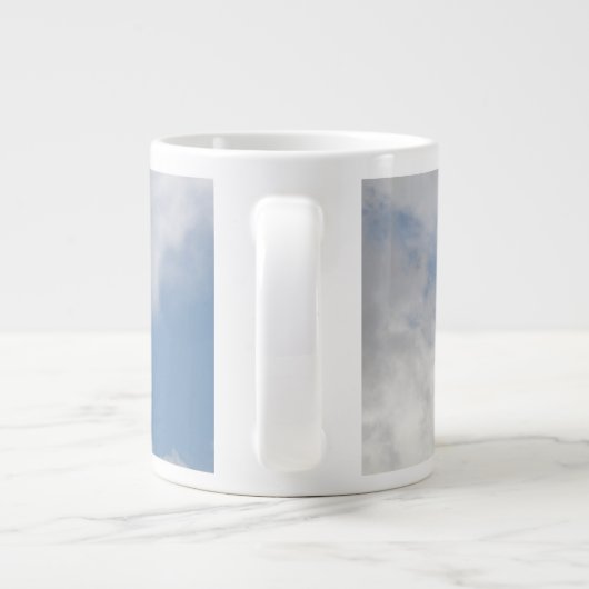 Fluffy Clouds-Mok Grote Koffiekop (Achterkant)