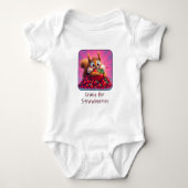 Fluffy eekhoorn “Gek van aardbeien”, grappig Romper (Voorkant)