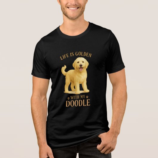 Fluffy Friend Forever – Goldendoodle Graphic Shirt (Voorkant)