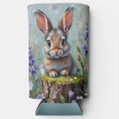 Fluffy Rabbit in een veld van bloemen Seltzer Blikjeskoeler (Voorkant)
