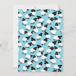 Fluffy schapen op babyblauw kaart