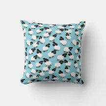 Fluffy schapen op babyblauw