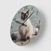 Fluffy Siamese kat met blauwe ogen Ronde Klok (Hoek)