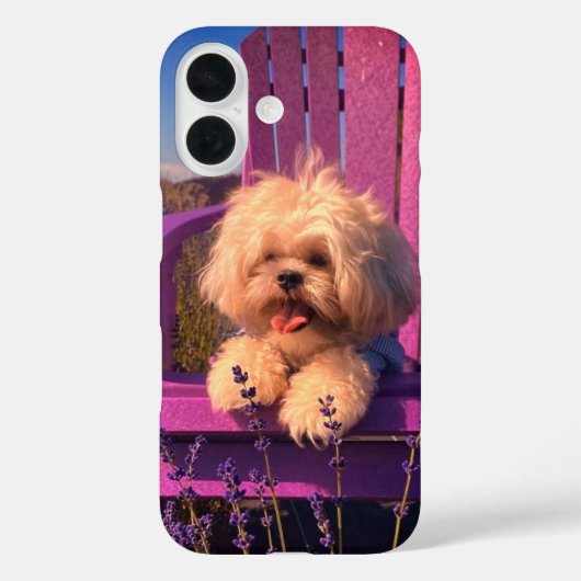 Fluffy speelse Shih Tzu pup, hond in paarse stoel Case-Mate iPhone Case (Achterkant)