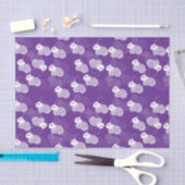 Fluffy White Bunnies op Paarse Tissuepapier (Craft)