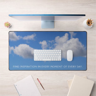 Fluffy Wolken in een Cerulean Blue Summer Sky Bureaumat