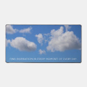 Fluffy Wolken in een Cerulean Blue Summer Sky Bureaumat (Voorkant)