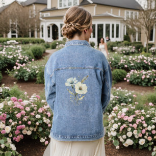 Fluisterende Bloemblaadjes: Zachte Blauwe & Crème Denim Jacket