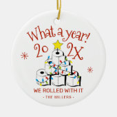 Flush 2024 Vaarwel: Grappig toiletpapier Kerst Keramisch Ornament (Voorkant)