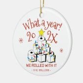 Flush 2024 Vaarwel: Grappig toiletpapier Kerst Keramisch Ornament (Links)