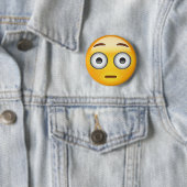 Flushing Face Emoji Ronde Button 5,7 Cm (In situ)