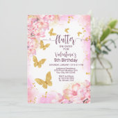 Flutter gouden vlinder roze bloemen meisjes verjaa kaart (Staand voorkant)