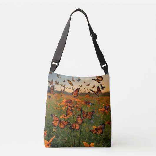 "Flutterende weide elegantie: een botanische symfo Crossbody Tas (Voorkant)