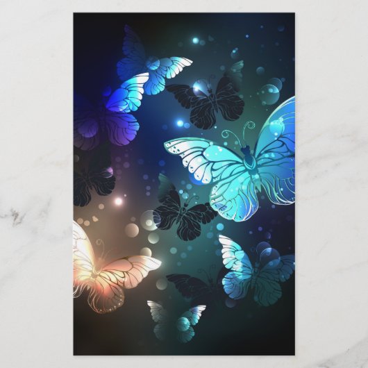 Fluttering Night Butterfly Briefpapier (Voorkant)