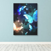 Fluttering Night Butterfly Canvas Afdruk (Insitu (Houten vloer))