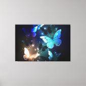 Fluttering Night Butterfly Canvas Afdruk (Voorkant)