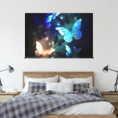 Fluttering Night Butterfly Canvas Afdruk (Insitu (Slaapkamer))