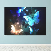 Fluttering Night Butterfly Canvas Afdruk (Insitu (Houten vloer))
