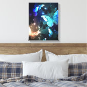 Fluttering Night Butterfly Canvas Afdruk (Insitu (Slaapkamer))