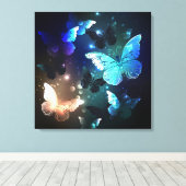 Fluttering Night Butterfly Canvas Afdruk (Insitu (Houten vloer))