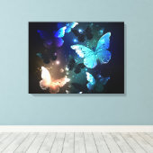 Fluttering Night Butterfly Canvas Afdruk (Insitu (Houten vloer))