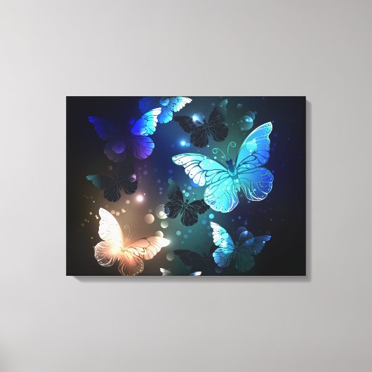 Fluttering Night Butterfly Canvas Afdruk (Voorkant)