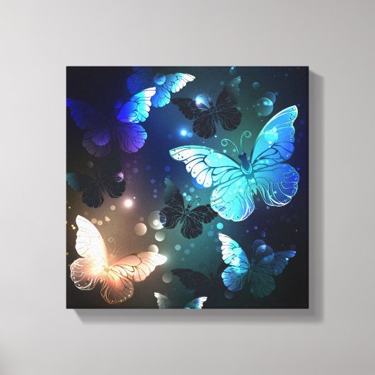Fluttering Night Butterfly Canvas Afdruk (Voorkant)