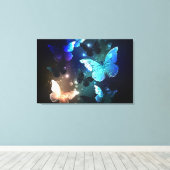 Fluttering Night Butterfly Canvas Afdruk (Insitu (Houten vloer))