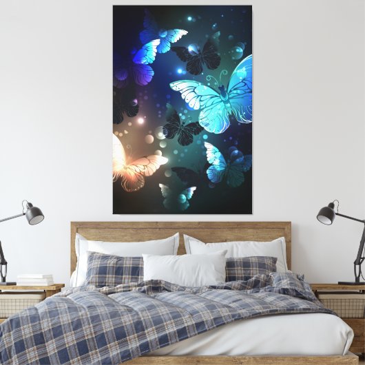 Fluttering Night Butterfly Canvas Afdruk (Insitu (Slaapkamer))