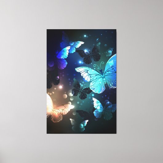 Fluttering Night Butterfly Canvas Afdruk (Voorkant)