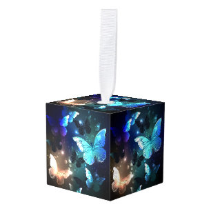 Fluttering Night Butterfly Decoratie