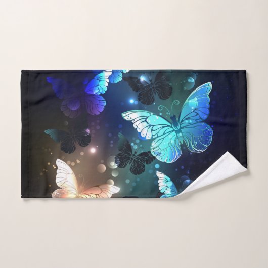 Fluttering Night Butterfly Handdoek (Handdoek)