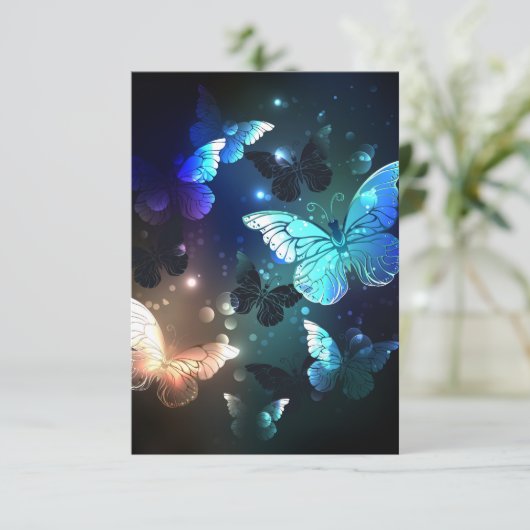 Fluttering Night Butterfly Kaart (Staand voorkant)