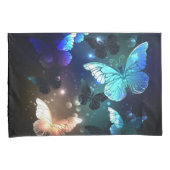 Fluttering Night Butterfly Kussensloop (Voorkant-Rechts)