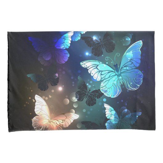 Fluttering Night Butterfly Kussensloop (Voorkant-Rechts)