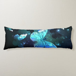 Fluttering Night Butterfly Lichaamskussen