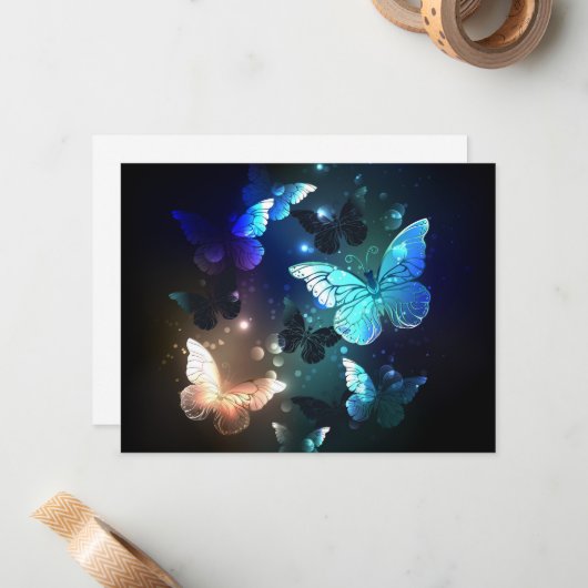 Fluttering Night Butterfly Notitiekaartje (Voorkant / Achterkant in situ)