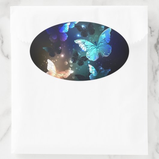 Fluttering Night Butterfly Ovale Sticker (Tas)