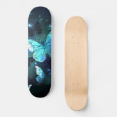 Fluttering Night Butterfly Persoonlijk Skateboard (Voorkant)