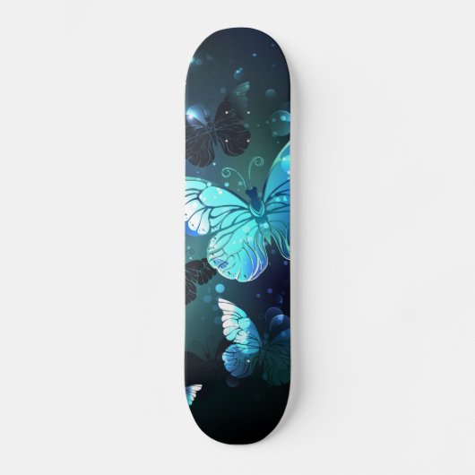 Fluttering Night Butterfly Persoonlijk Skateboard (Voorkant)