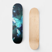 Fluttering Night Butterfly Persoonlijk Skateboard (Voorkant)
