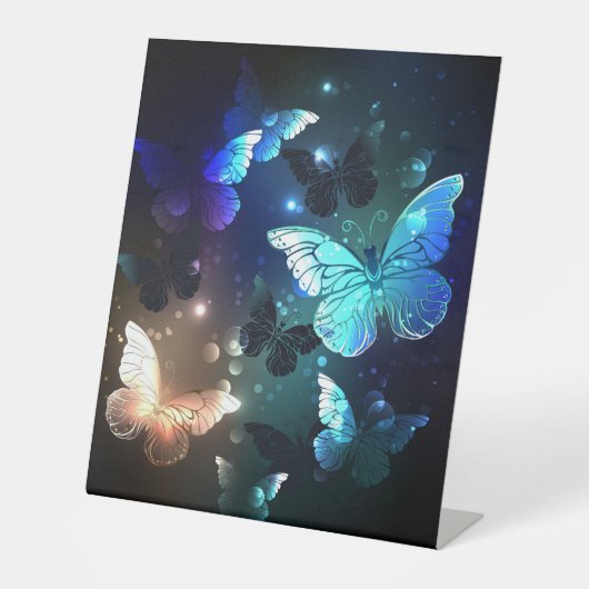 Fluttering Night Butterfly Reclamebord Met Voetstuk (Voorkant)