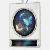 Fluttering Night Butterfly Verzilverd Banner Ornament (Links)
