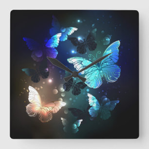 Fluttering Night Butterfly Vierkante Klok