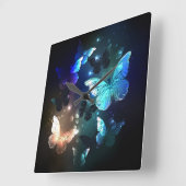 Fluttering Night Butterfly Vierkante Klok (Hoek)