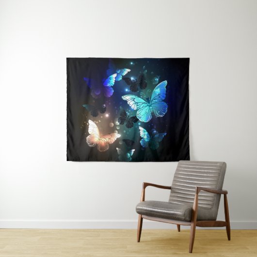 Fluttering Night Butterfly Wandkleed (In Situ (horizontaal))