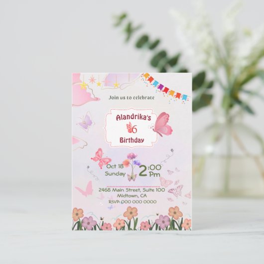 Fluttering vlinder thema 6e verjaardag uitnodiging (Staand voorkant)